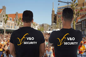 Veiligheid op Evenementen: Cruciale Rol van Evenementenbeveiliging